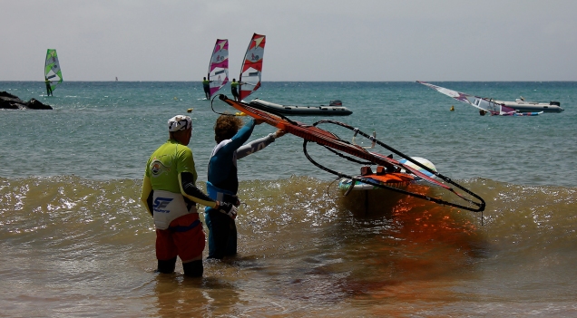 Learning to windsurf